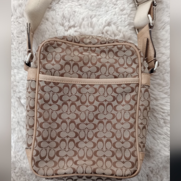 Coach Cross Body bag/purse - Picture 4 of 7